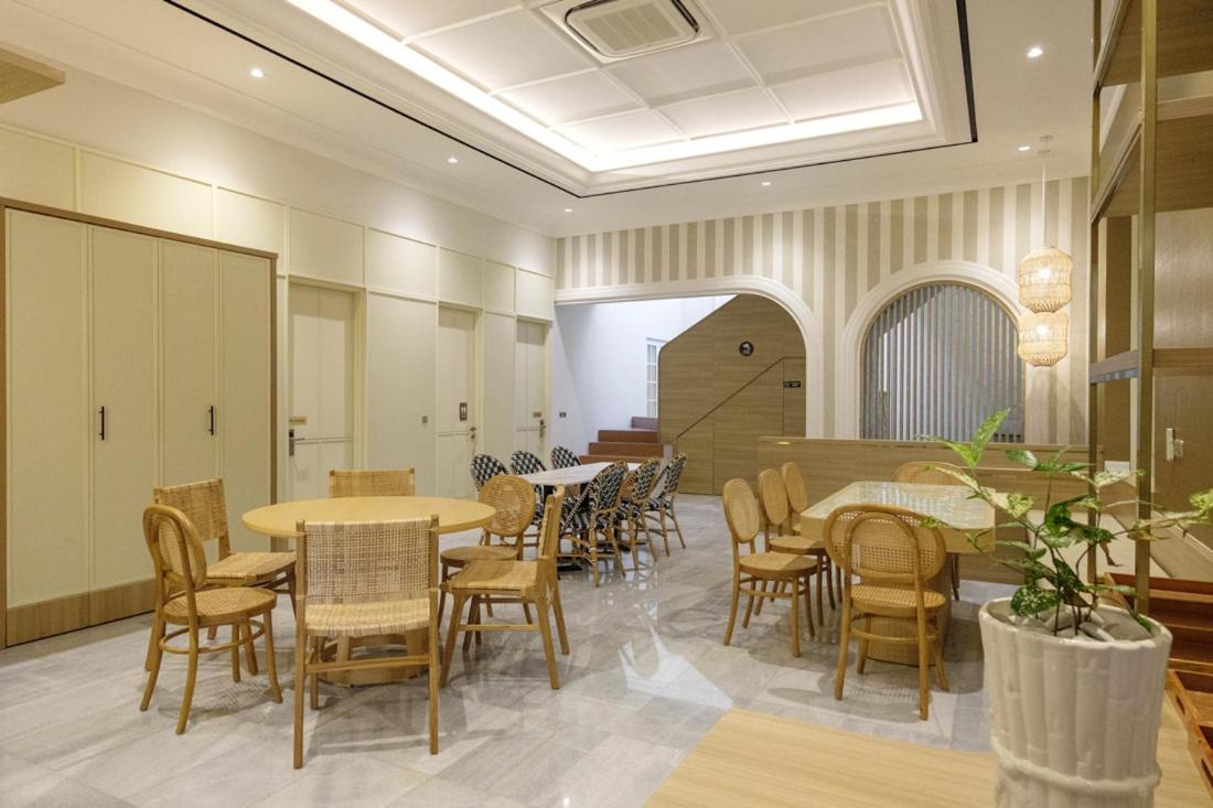 Casa Living Senopati Hotel